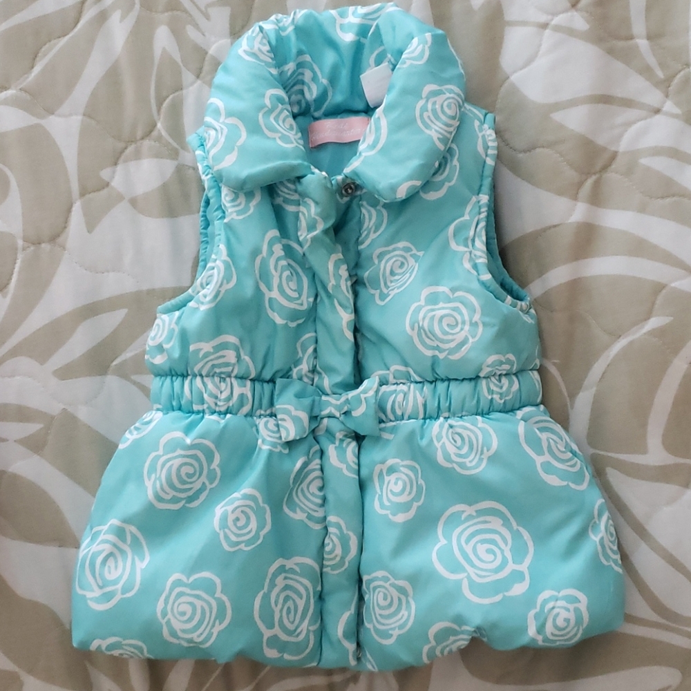 Vests - Picture 3 of 4